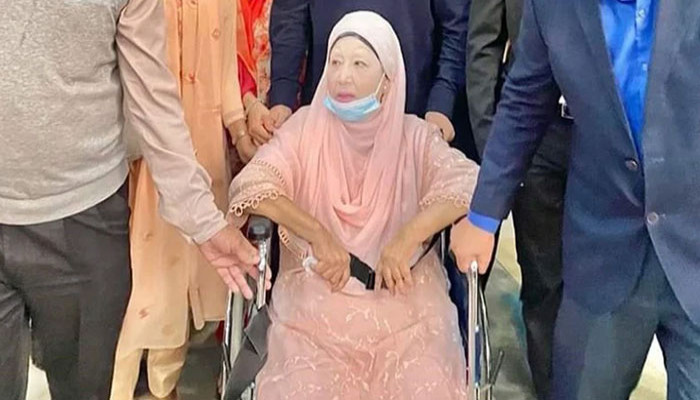 ভ্রমণ করার মতো পরিস্থিতি হলেই খালেদা জিয়ার বিদেশ যাওয়ার সিদ্ধান্ত