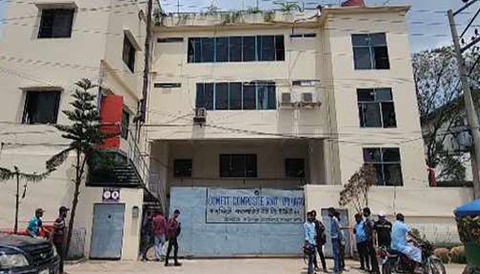 আশুলিয়ায় দলীয় পরিচয়ে ঝুট ব্যবসা দখলের জন্য মহড়া, আতঙ্কে কারখানা কর্তৃপক্ষ