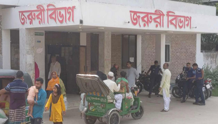 নরসিংদীতে ১৬ মামলার আসামিকে কুপিয়ে হত্যা