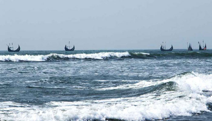 বন্দরে সতর্কতা, সারা দেশেই বৃষ্টির আভাস