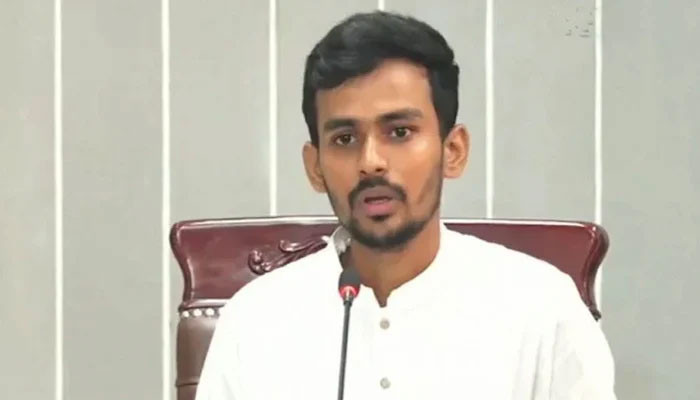 রাজনৈতিক দল গঠনের গুঞ্জন নিয়ে যা বললেন সমন্বয়ক আসিফ মাহমুদ