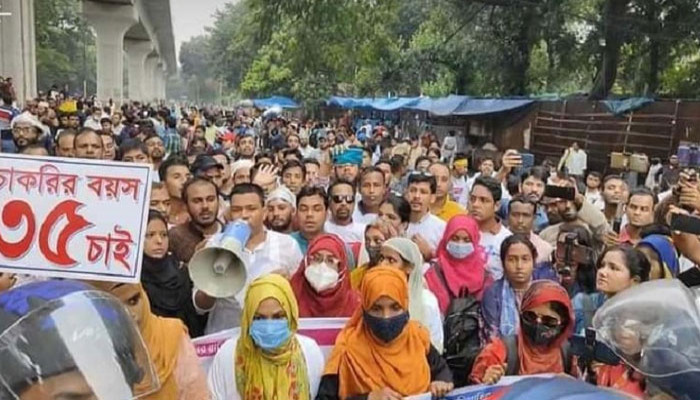 সরকারি চাকরির বয়স ৩৫ করার প্রস্তাব