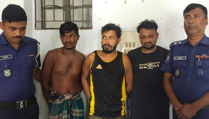 কলাপাড়ায় ইয়াবাসহ ৩ মাদককারবারী গ্রেফতার