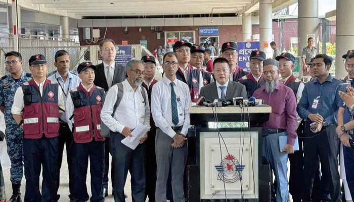 আন্দোলনে আহত শিক্ষার্থীদের চিকিৎসা দিতে চীনা মেডিকেল টিম ঢাকায়