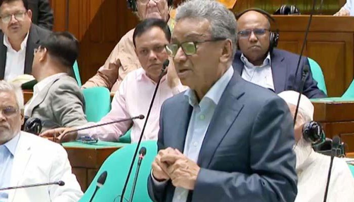 সংসদে ২০২৬-২৭ অর্থবছরের বাজেট উত্থাপন করছেন অর্থমন্ত্রী