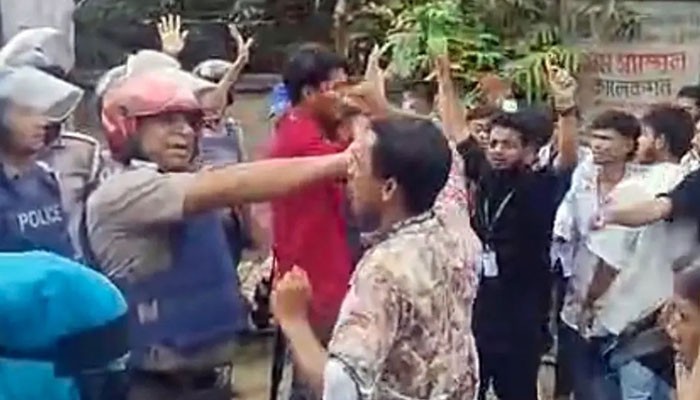 গাজীপুরে শ্রমিকের মৃত্যুর ঘটনায় বিক্ষোভ, পুলিশের টিয়ারশেল নিক্ষেপ