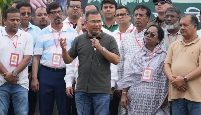 আসুন মিলেমিশে দেশের জন্য কাজ করি : প্রধানমন্ত্রী
