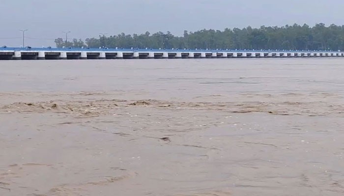 বাড়ছে তিস্তার পানি, তিন জেলায় প্লাবনের শঙ্কা