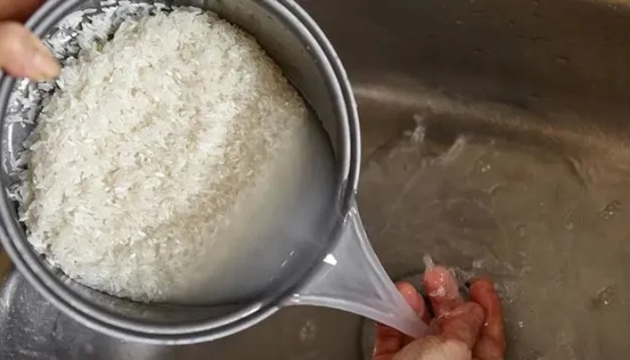 ভাত ও মাড় দিয়েও করা যায় রূপচর্চা