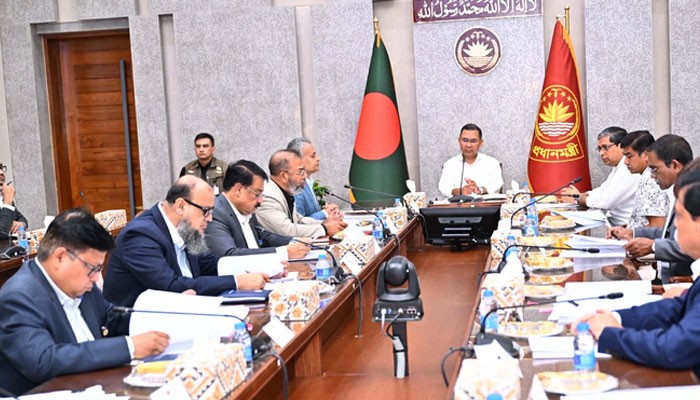 পলিথিনের অনিয়ন্ত্রিত ব্যবহার বন্ধে আইনশৃঙ্খলা বাহিনীকে কঠোর হওয়ার নির্দেশ প্রধানমন্ত্রীর