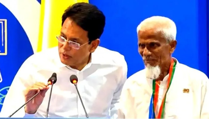 ‘এক টাকার শিক্ষক’ লুৎফর রহমানকে অবসরভাতা দেওয়ার নির্দেশ প্রধানমন্ত্রীর