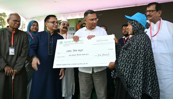 ৩৯ হাজার আখচাষী পেলেন ১২ কোটি টাকা প্রণোদনা