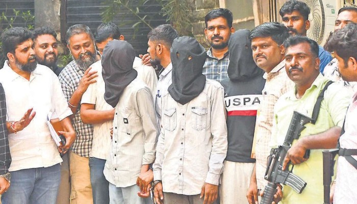 টাইগার শ্রফ ছাড়াও নজরদারিতে ছিল আরও তিন বলিউড সুপারস্টার