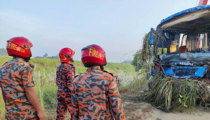 ঢাকা-মাওয়া এক্সপ্রেসওয়েতে ভয়াবহ দুর্ঘটনা, নিহত ৩
