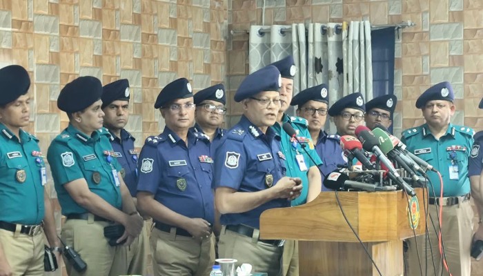 চাঁদাবাজি রোধে স্বতঃপ্রণোদিত মামলার ক্ষমতা পাচ্ছে পুলিশ: আইজিপি