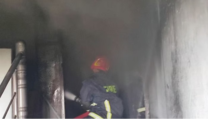 কেরানীগঞ্জে প্লাস্টিক কারখানার আগুন নিয়ন্ত্রণে, একজনের ‍লাশ উদ্ধার