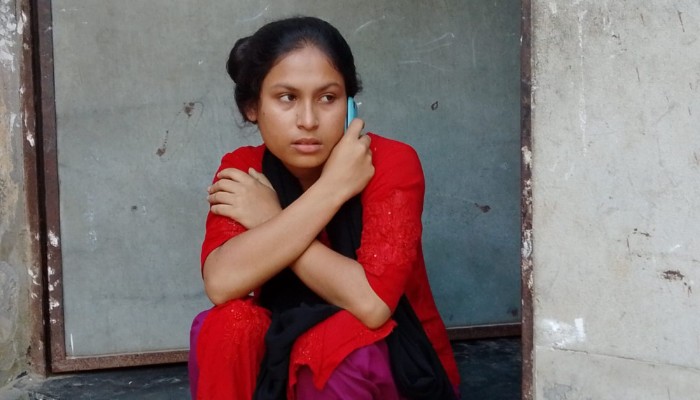 হৃদয়কে পেতে কিশোরীর অনশন