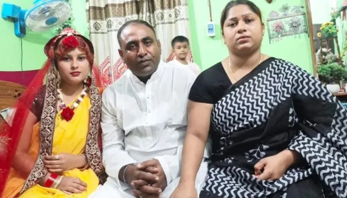 স্ত্রী থাকতে শ্যালিকাকে বিয়ে, চুনকালি মাখিয়ে এলাকা ছাড়া টিকটকার