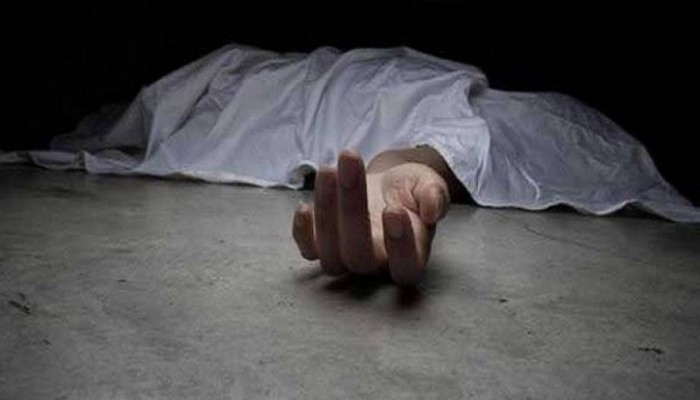 বিছানায় পড়ে ছিল আওয়ামী লীগ নেত্রীর লাশ