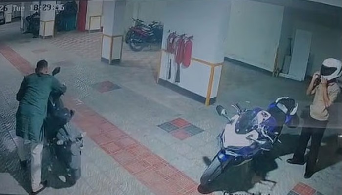 তাহসিফের মৃত্যু: টঙ্গী থেকে উদ্ধারকৃত মোটরসাইকেল যাচাই করছে পিবিআই